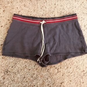 Stretchy grey shorts